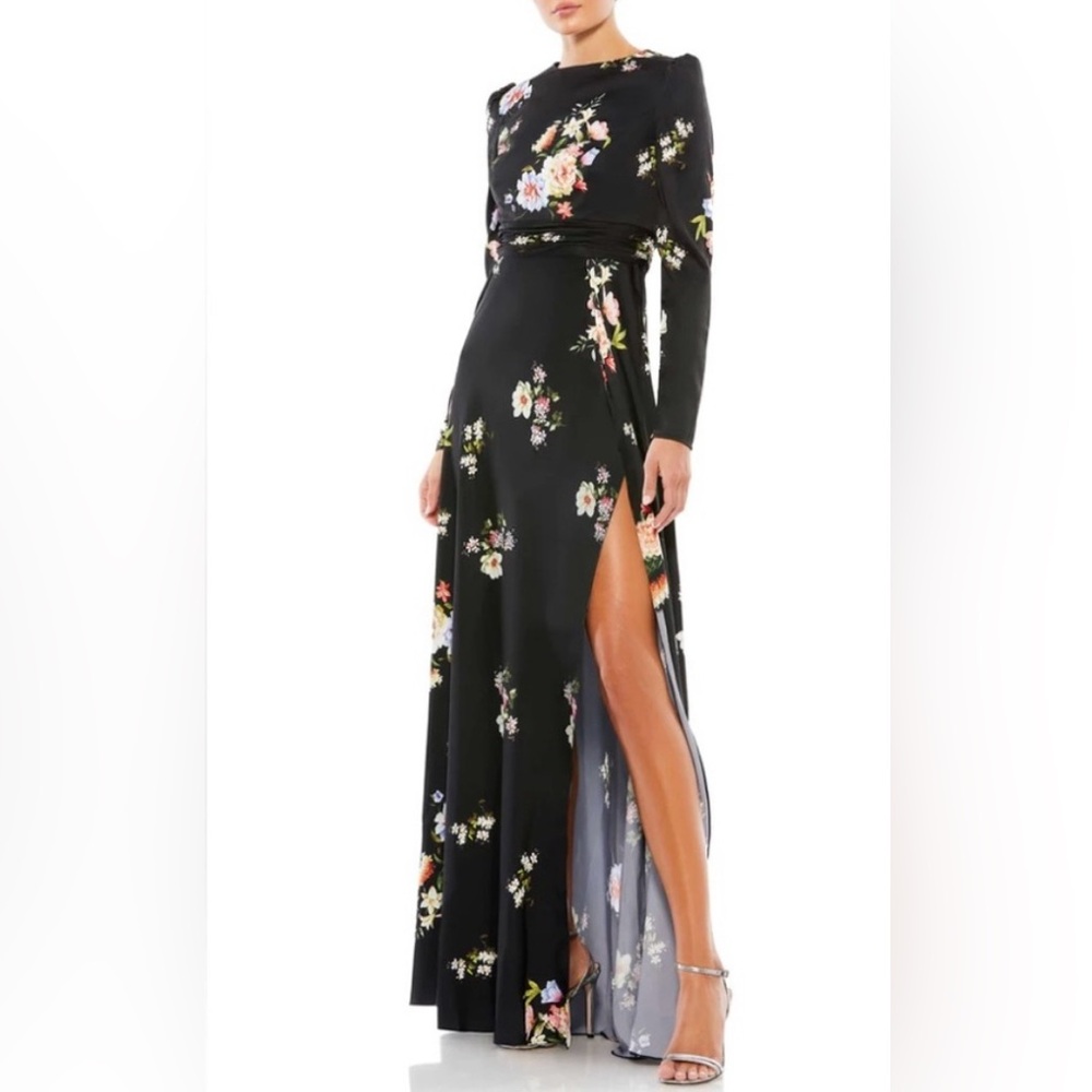 Mac‎ Duggal 55622 Long Sleeve Floral Printed Gown size 2